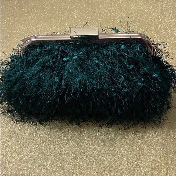 New Emerald Feather Evening Clutch - Picture 7 of 15